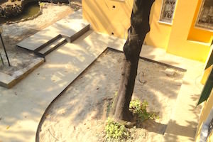 Marciapiedi sasso lavato con bordatura in corten